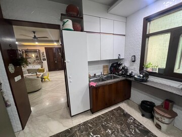 Kitchen in 4 BHK Builder Floor at Relaxo Apartment, Sector 46 – for Rent