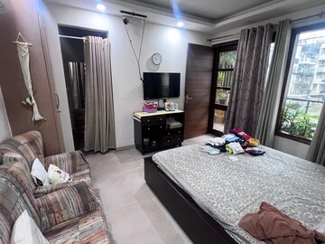 Bedroom in 4 BHK Builder Floor at Relaxo Apartment, Sector 46 – for Rent