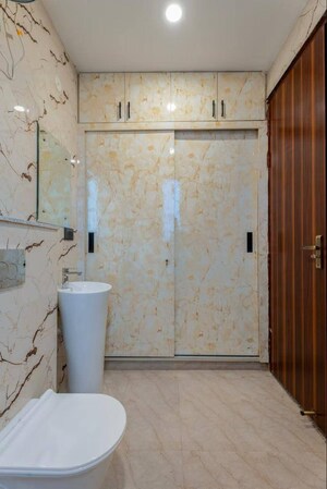 Bathroom in 3.5 BHK Apartment at Smart World Orchard, Sector 61 – for Sale