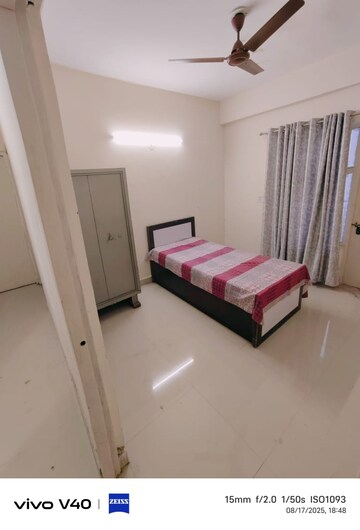 Room in 3 BHK Apartment at Adore Happy Homes Grand, Sector 85 – for Rent