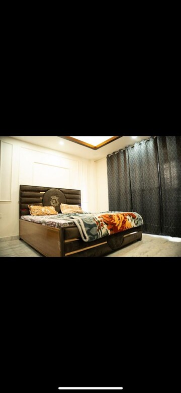 Bedroom in 4 BHK Builder Floor at Hong Kong Bazaar, Sector 57 – for Rent