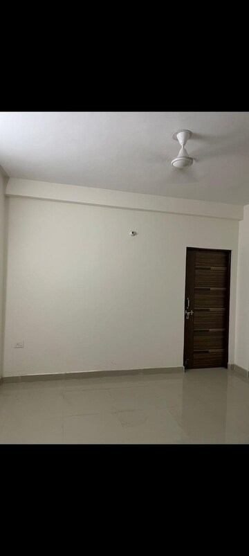 Room in 1 BHK Builder Floor at Saket – for Rent