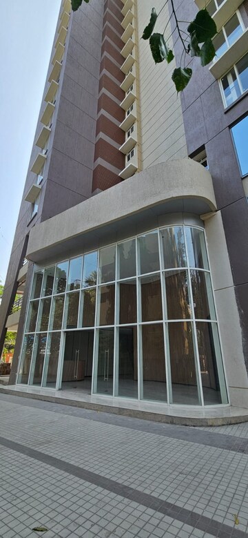 Staircase in 3 BHK Apartment at Shubham Trident, Chembur – for Rent