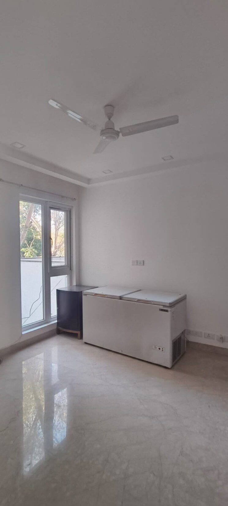 Living Room, safdarjung development area 4 Bedroom 400 Sq.Yd. Apartment In Safdarjung Development Area Delhi 9085775