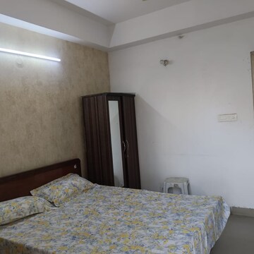 Bedroom in 2 BHK Apartment at Supertech Cape Town, Sector 74 – for Rent