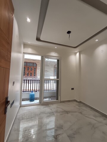 2 BHK Builder Floor For Rent in Vikas Puri