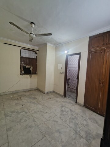Room in 2 BHK Builder Floor at Malviya Nagar – for Rent