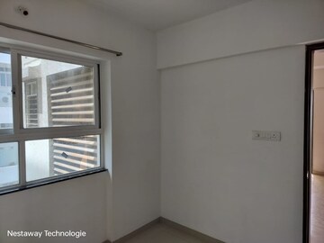 Room in 4 BHK Apartment at Somani Dream Home, Punawale – for Rent