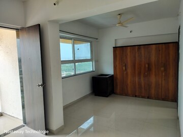 Room in 4 BHK Apartment at Somani Dream Home, Punawale – for Rent