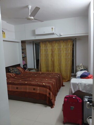 Bedroom in 2 BHK Apartment at Riddhi Garden, Malad East – for Rent