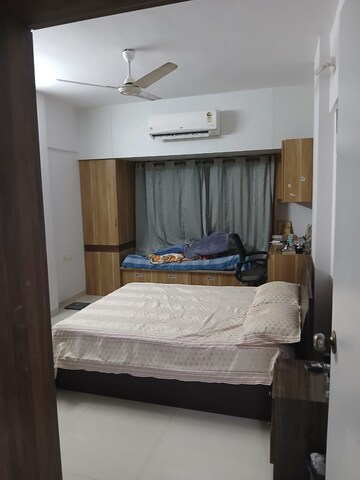 Bedroom in 2 BHK Apartment at Riddhi Garden, Malad East – for Rent