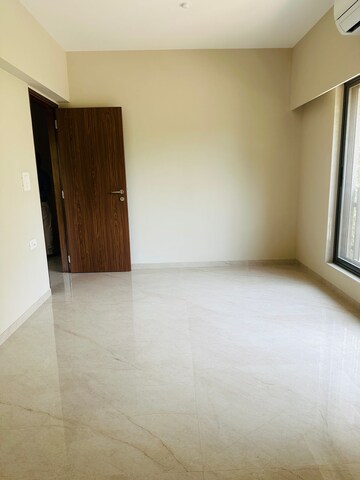 Room in 3 BHK Apartment at BDL Hresa, Chembur – for Rent