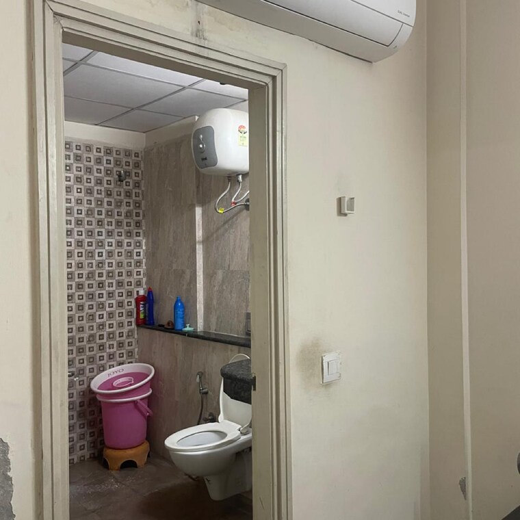 Bathroom, malwa-escon-arena 3 Bedroom 1685 Sq.Ft. Apartment In Lohgarh Zirakpur 9085888