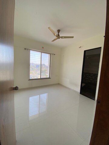 Room in 2 BHK Apartment at Vision Indramegh, Tathawade – for Rent