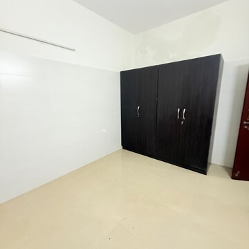 Room in 3 BHK Independent House at Sector 105 – for Rent