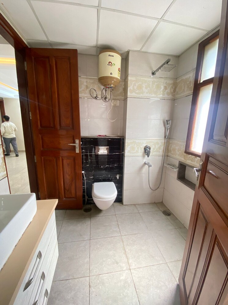 Bathroom, sector 46 1 Bedroom 900 Sq.Ft. Builder Floor In Sector 46 Gurgaon 9085929