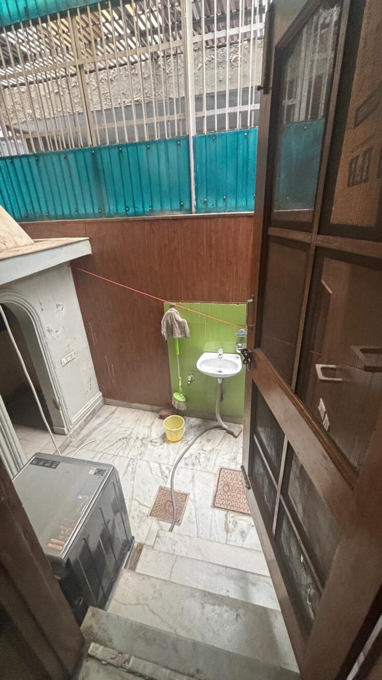 Team Area, sector 46 1 Bedroom 900 Sq.Ft. Builder Floor In Sector 46 Gurgaon 9085929