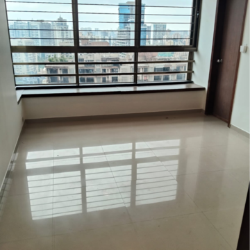 Room in 2.5 BHK Apartment at Oberoi Springs, Veera Desai Industrial Estate – for Rent