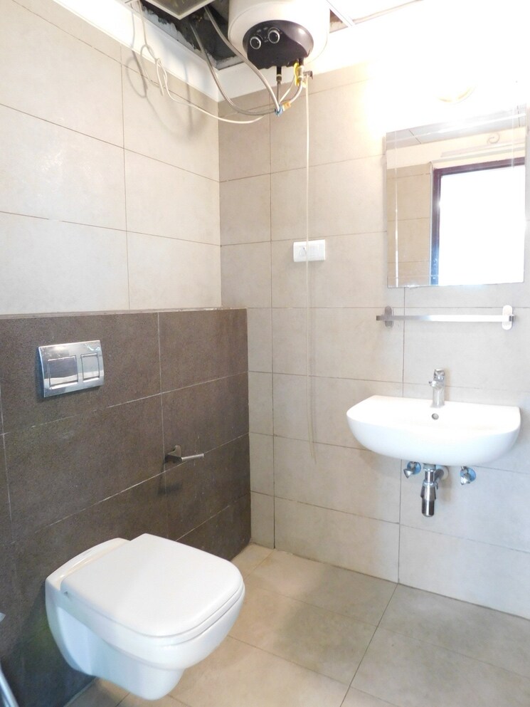 Bathroom, rajapushpa-atria 3 Bedroom 2100 Sq.Ft. Apartment In Gachibowli Hyderabad 9085937