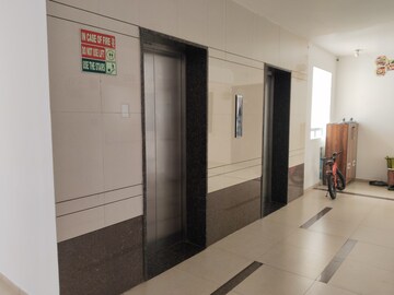 Lift in 3 BHK Apartment at Rajapushpa Atria, Gachibowli – for Sale