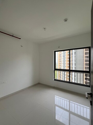 Room in 2 BHK Apartment at Shapoorji Pallonji Sensorium, Hinjewadi – for Rent