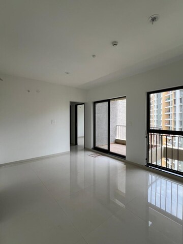 Room in 2 BHK Apartment at Shapoorji Pallonji Sensorium, Hinjewadi – for Rent