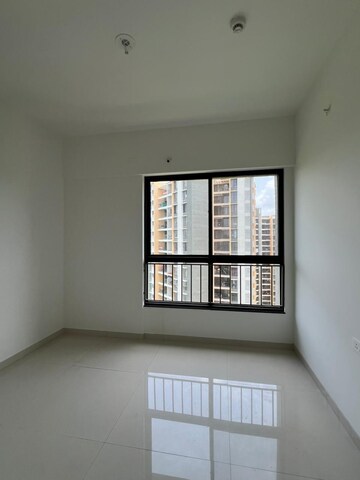 Room in 2 BHK Apartment at Shapoorji Pallonji Sensorium, Hinjewadi – for Rent