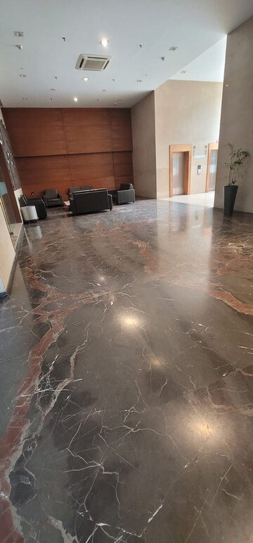 Room in  Office Space at Ashram Road – for Rent