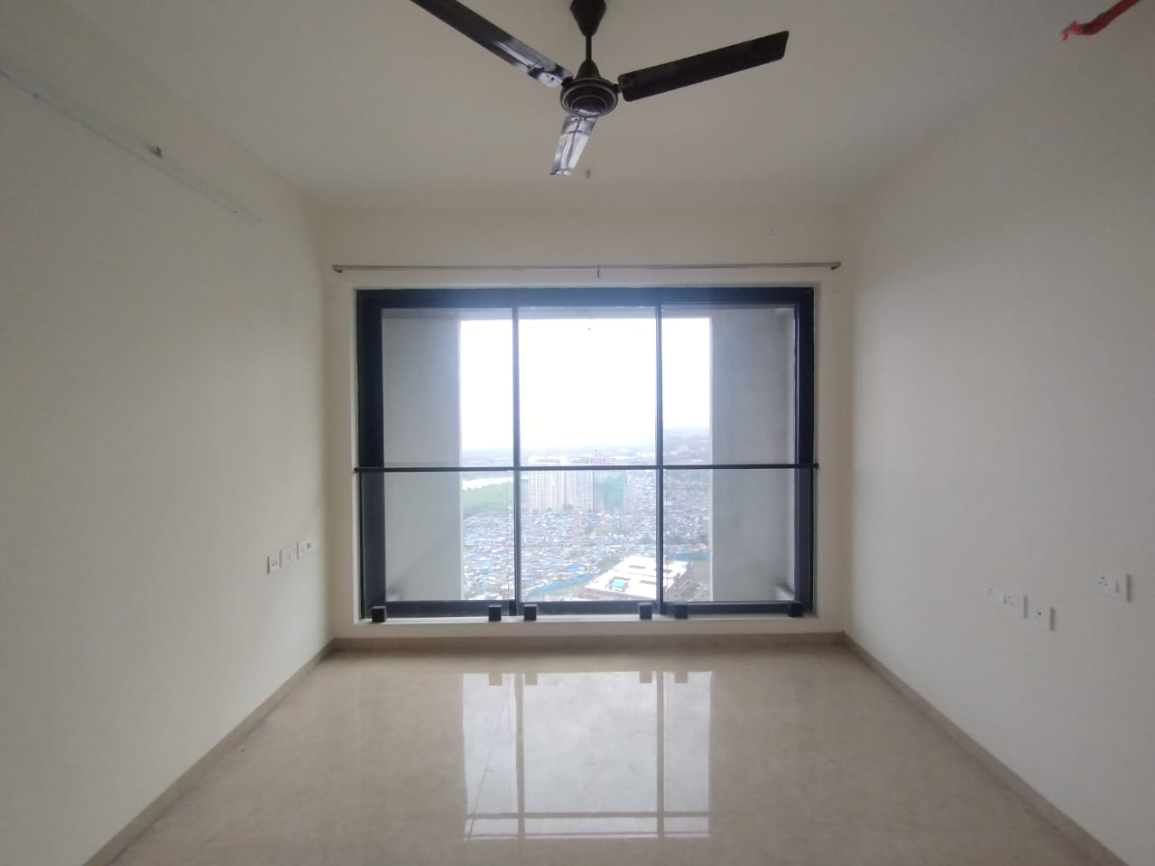 3.5 BHK + Extra Room Apartment For Sale in Dosti Eastern Bay