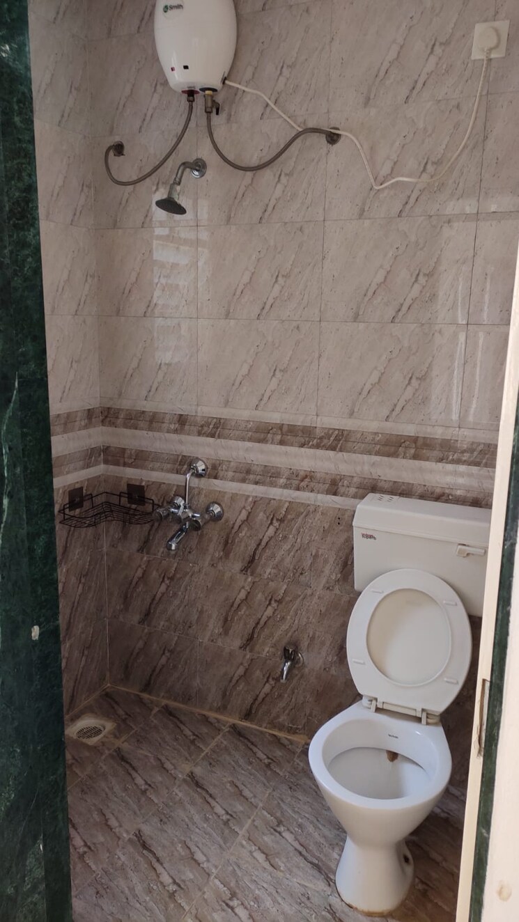 Attached Bathroom, belvalkar-kalpak-chs 3 Bedroom 1033 Sq.Ft. Apartment In Dahanukar Colony Pune 9086020