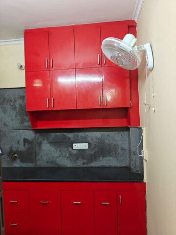 Furnished Amenities in 3 BHK Builder Floor at Ansal Sushant Lok I, Sector 43 – for Rent