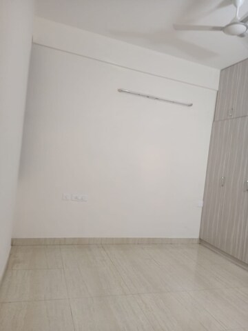Room in 3 BHK Apartment at Koramangala – for Rent