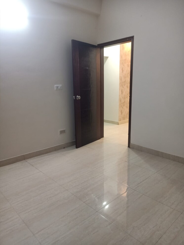 Room, koramangala 3 Bedroom 15000 Sq.Ft. Apartment In Koramangala Bangalore 9086072