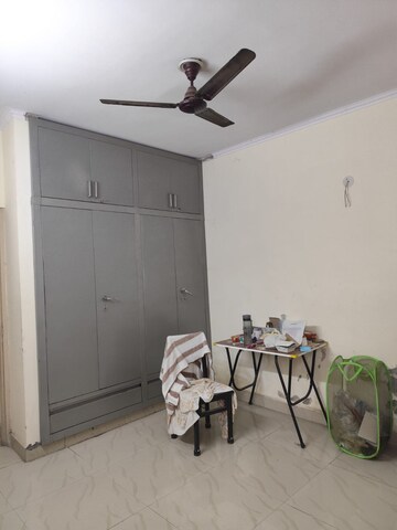 Room in 3 BHK Apartment at Sector 75 – for Rent