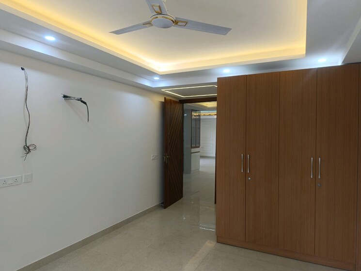 Room, chattarpur 4 Bedroom 220 Sq.Yd. Builder Floor In Chattarpur Delhi 9086175