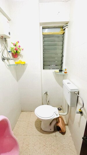 Bathroom in 2 BHK Apartment at Horizon Height, Kasarvadavali – for Sale