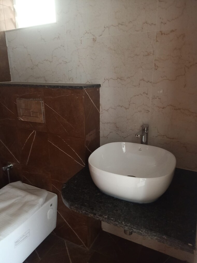 Bathroom, dsr-eden-greens 3 Bedroom 1730 Sq.Ft. Apartment In Varthur Bangalore 9086189