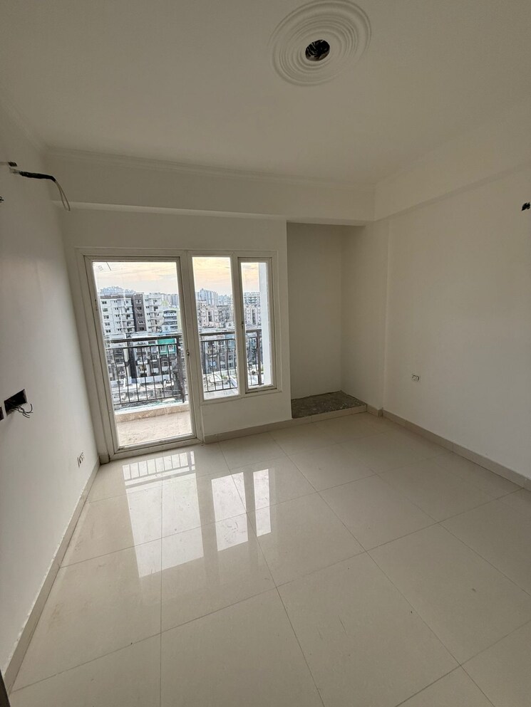 Room, oxirich-avenue 3 Bedroom 1362 Sq.Ft. Apartment In Ahinsa Khand 2 Ghaziabad 9086230