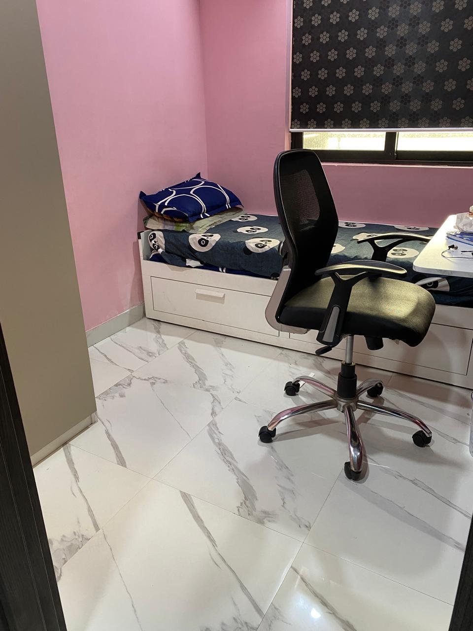 2 BHK Apartment For Rent in Risland The Icon