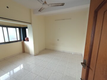 Room in 2 BHK Apartment at JN Apartment, Vashi Sector 9 – for Rent