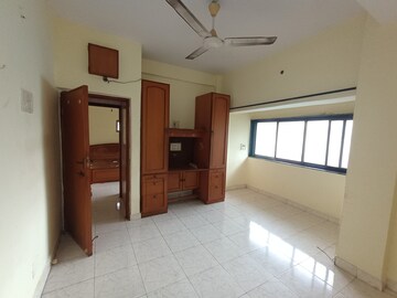 Room in 2 BHK Apartment at JN Apartment, Vashi Sector 9 – for Rent