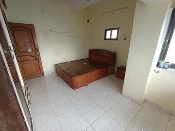 Furnished Amenities in 2 BHK Apartment at JN Apartment, Vashi Sector 9 – for Rent