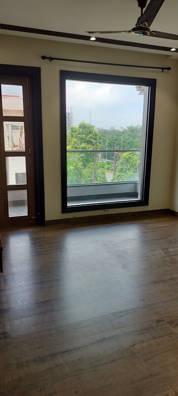 Room in 3 BHK Independent House at RWA Apartments Sector 41, Sector 41 – for Rent