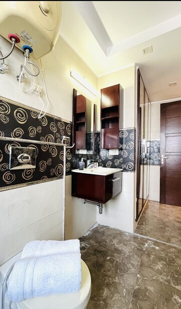 Kitchen in 6+ BHK Builder Floor at Defence Colony – for Sale