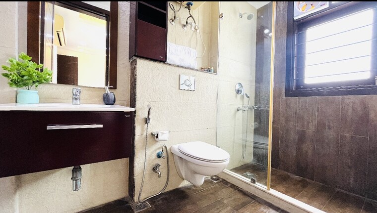 Bathroom, defence colony 6+ Bedroom 217 Sq.Yd. Builder Floor In Defence Colony Delhi 9086376
