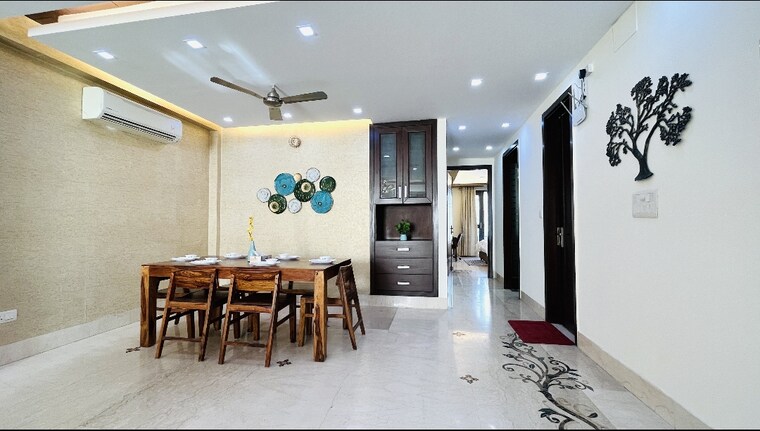 Living Room, defence colony 6+ Bedroom 217 Sq.Yd. Builder Floor In Defence Colony Delhi 9086376