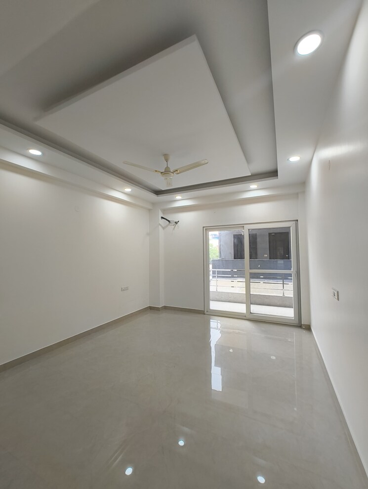 Room, hero-homes-gurgaon 3 Bedroom 884 Sq.Ft. Apartment In Sector 104 Gurgaon 9086381