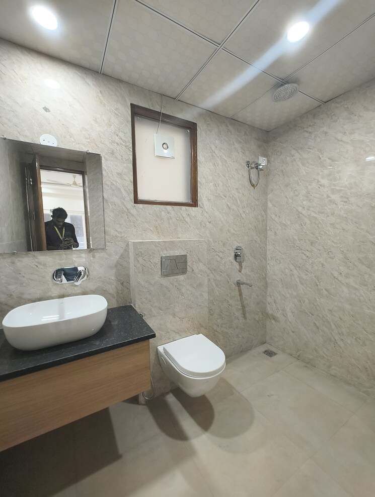 Bathroom, hero-homes-gurgaon 3 Bedroom 884 Sq.Ft. Apartment In Sector 104 Gurgaon 9086381