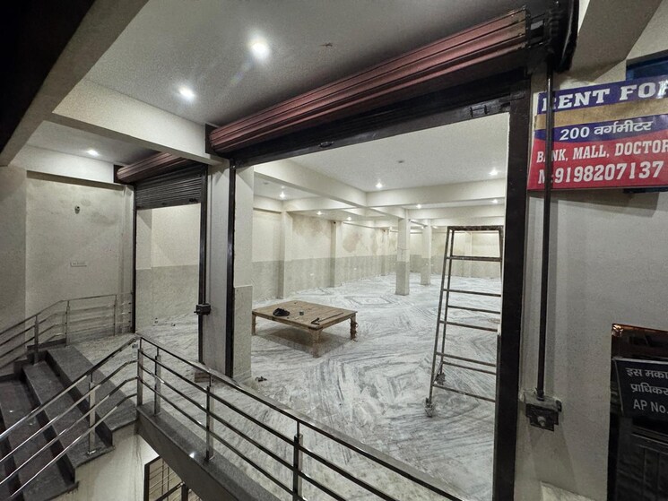  Parking, panki Commercial Showroom 2173 Sq.Ft. In Panki Kanpur Nagar 9086366