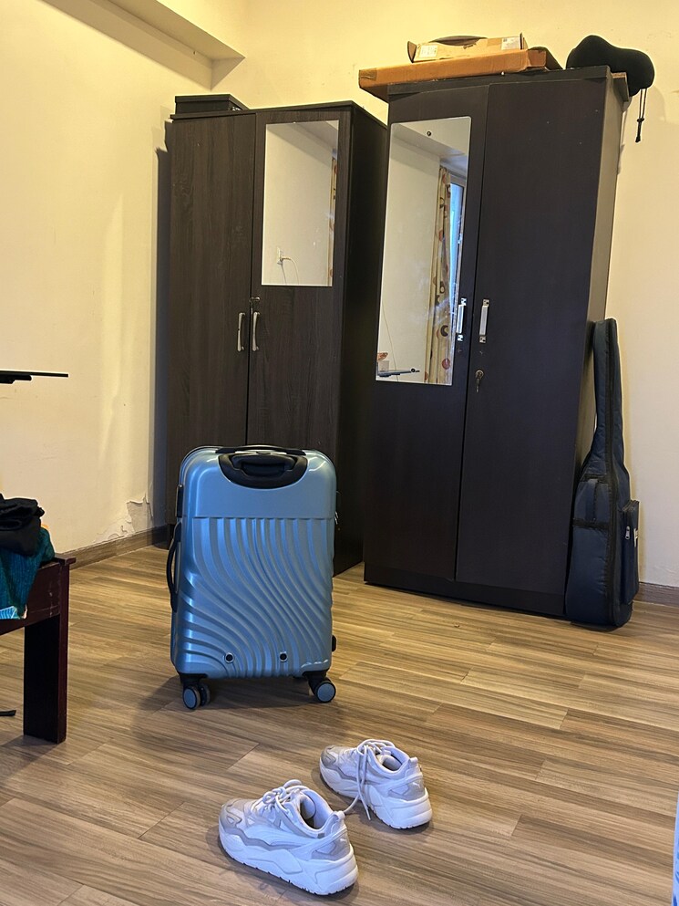 Bathroom, malad east Pg For Boys In Malad East 9086382